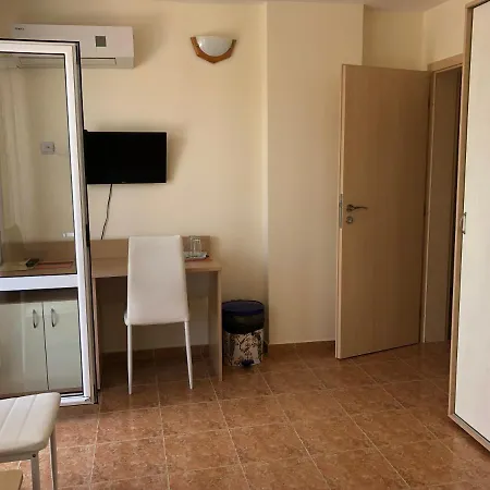 Borko Pensión 2*